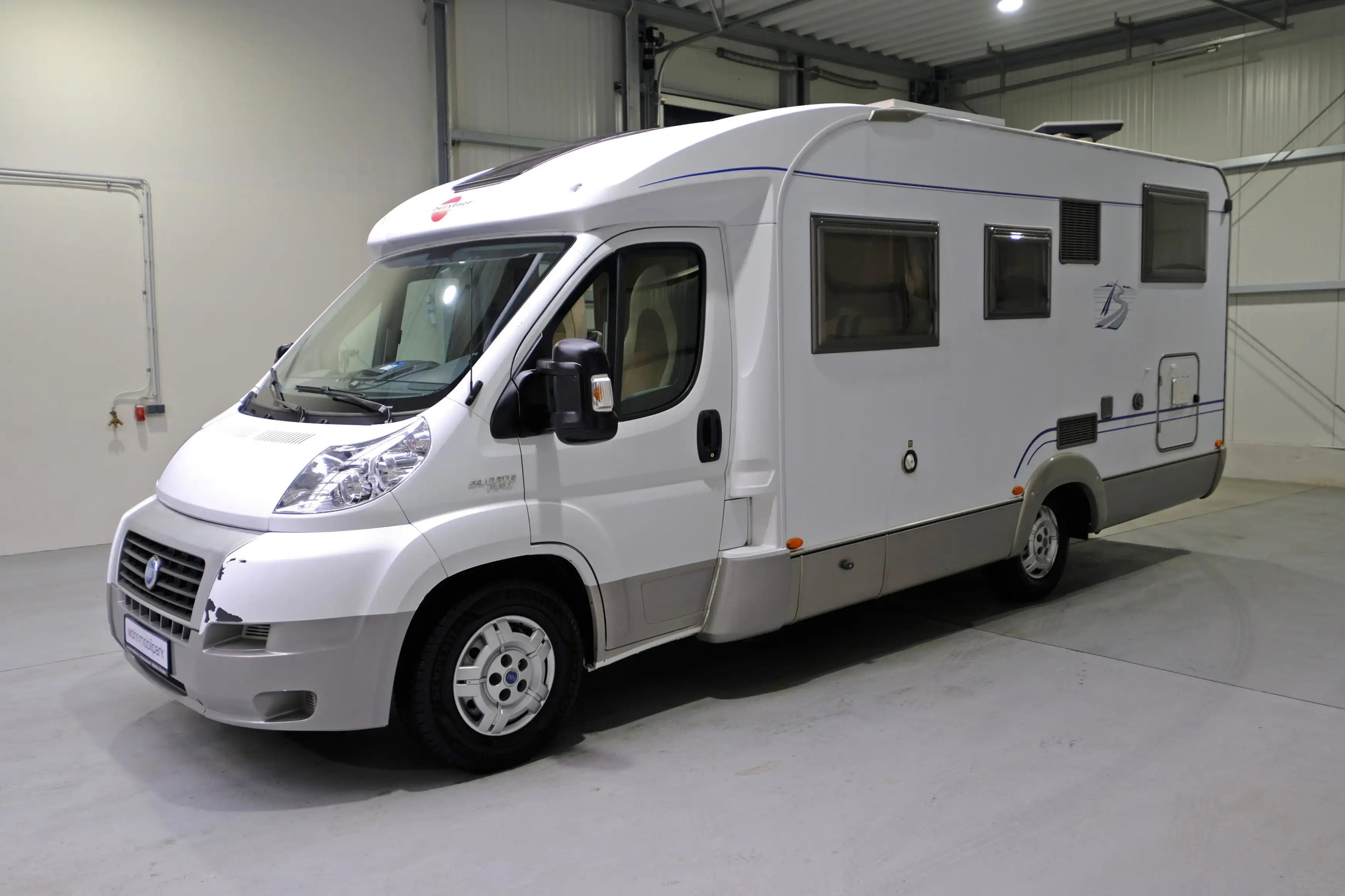 BUERSTNER Solano T 695